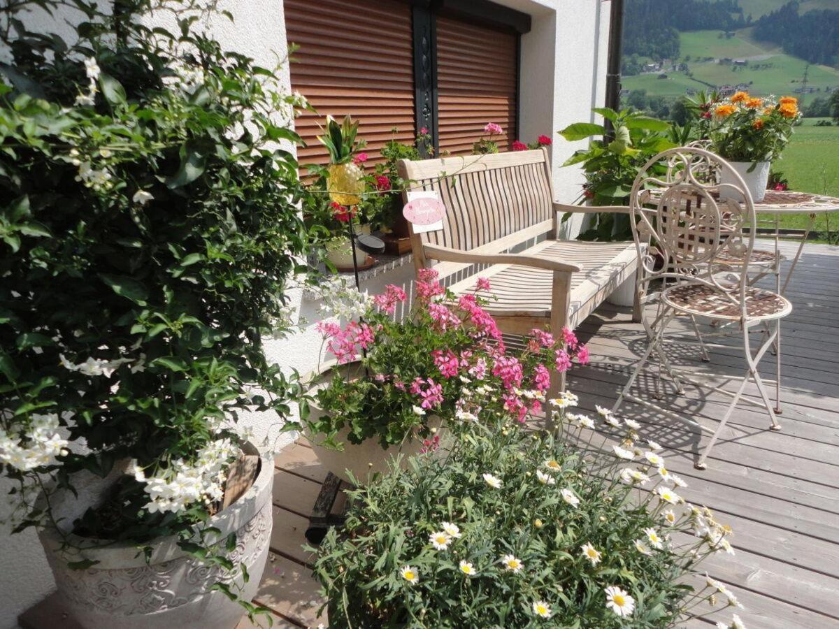 Apartment Bei Anna Schlitters Εξωτερικό φωτογραφία
