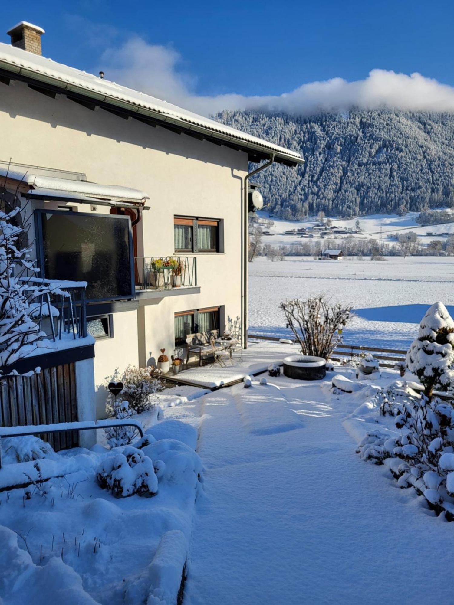 Apartment Bei Anna Schlitters Εξωτερικό φωτογραφία